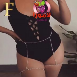 "سلسلة جسم نسائية بتصميم كريستالي لامع وجذاب"